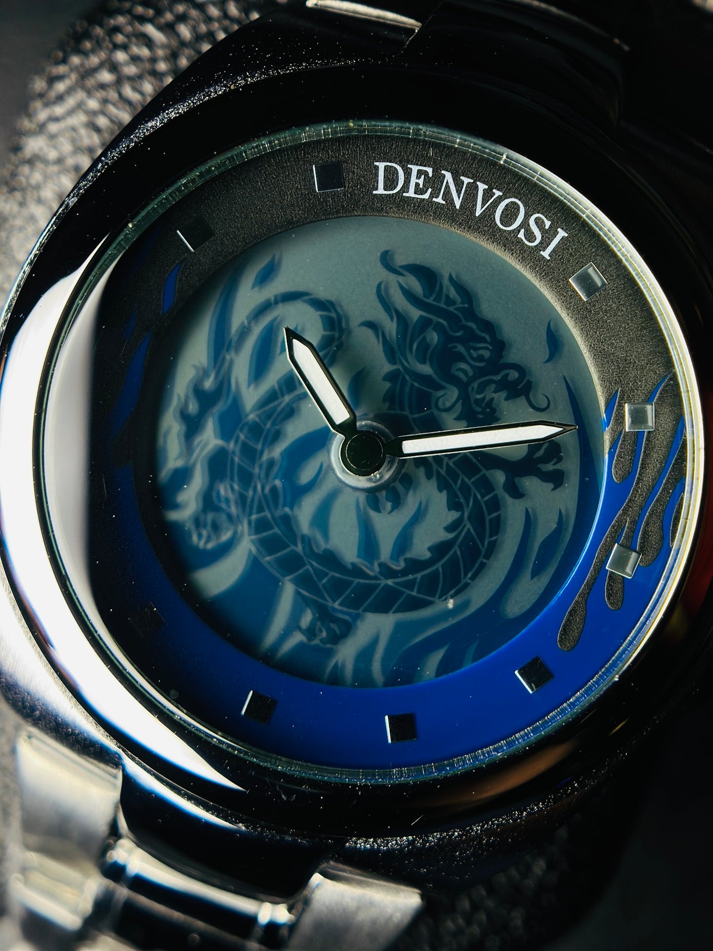 #VAULT OFFER 30% OFF ON FLAME-FORGED DRAGON STYLE – Y2K STEEL WRIST LEGEND