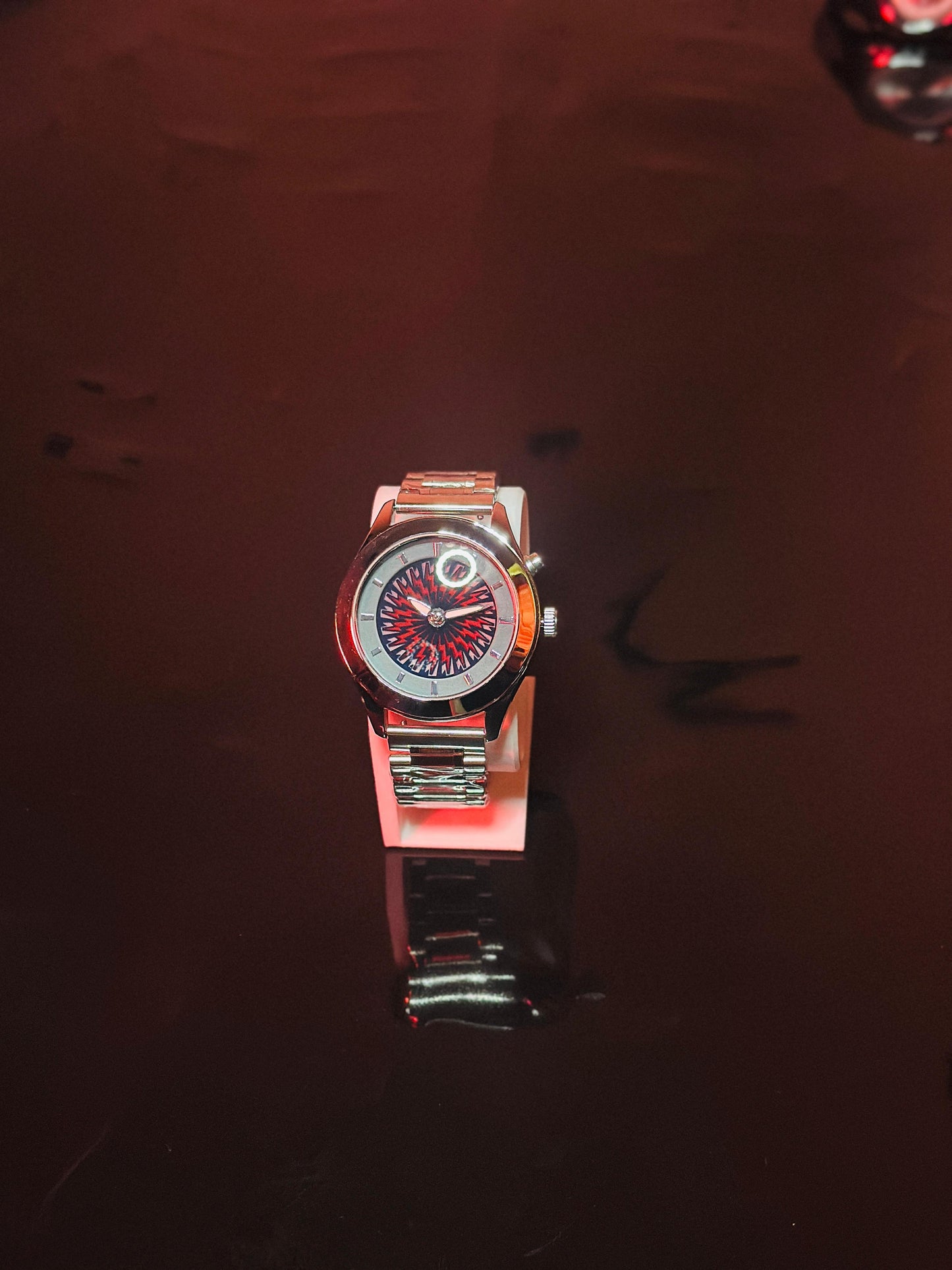 Time That Flickers — Style in Motion - Circle Dial