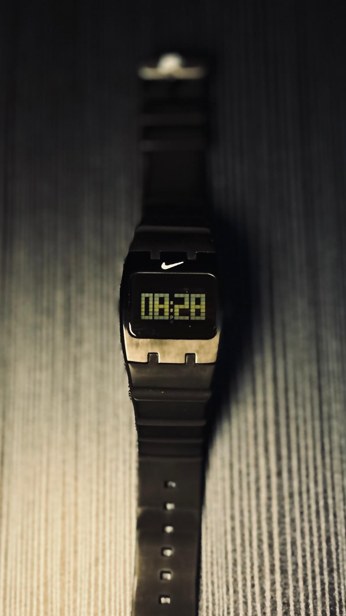 N.I.K.E  SUPER SILICON BAND