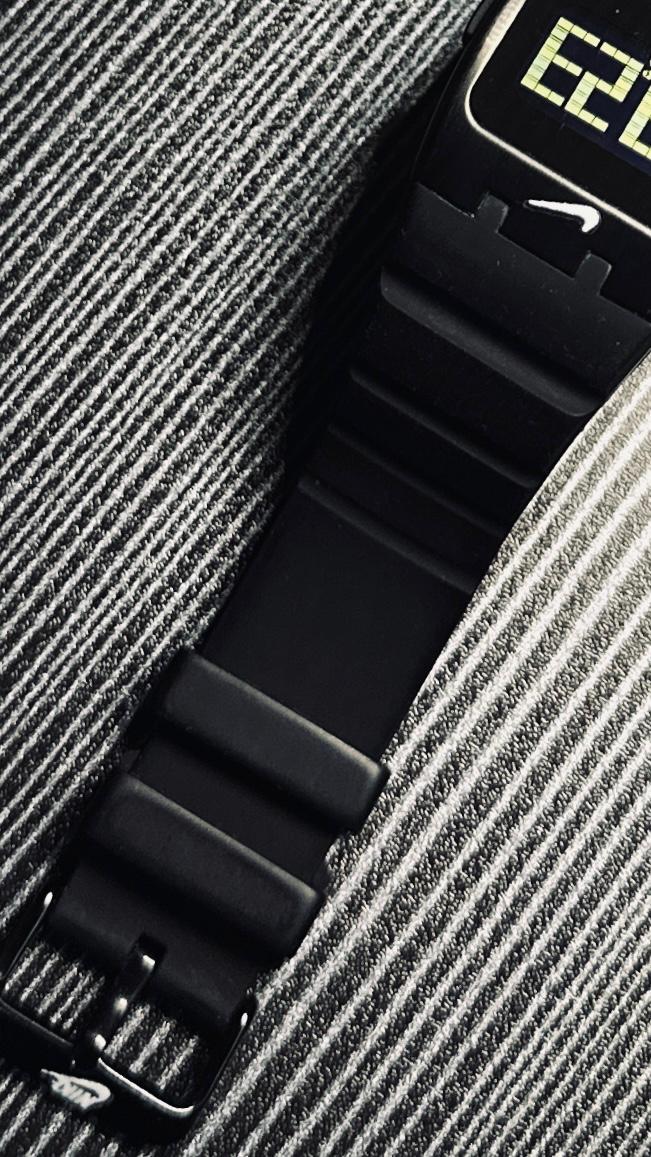 N.I.K.E  SUPER SILICON BAND