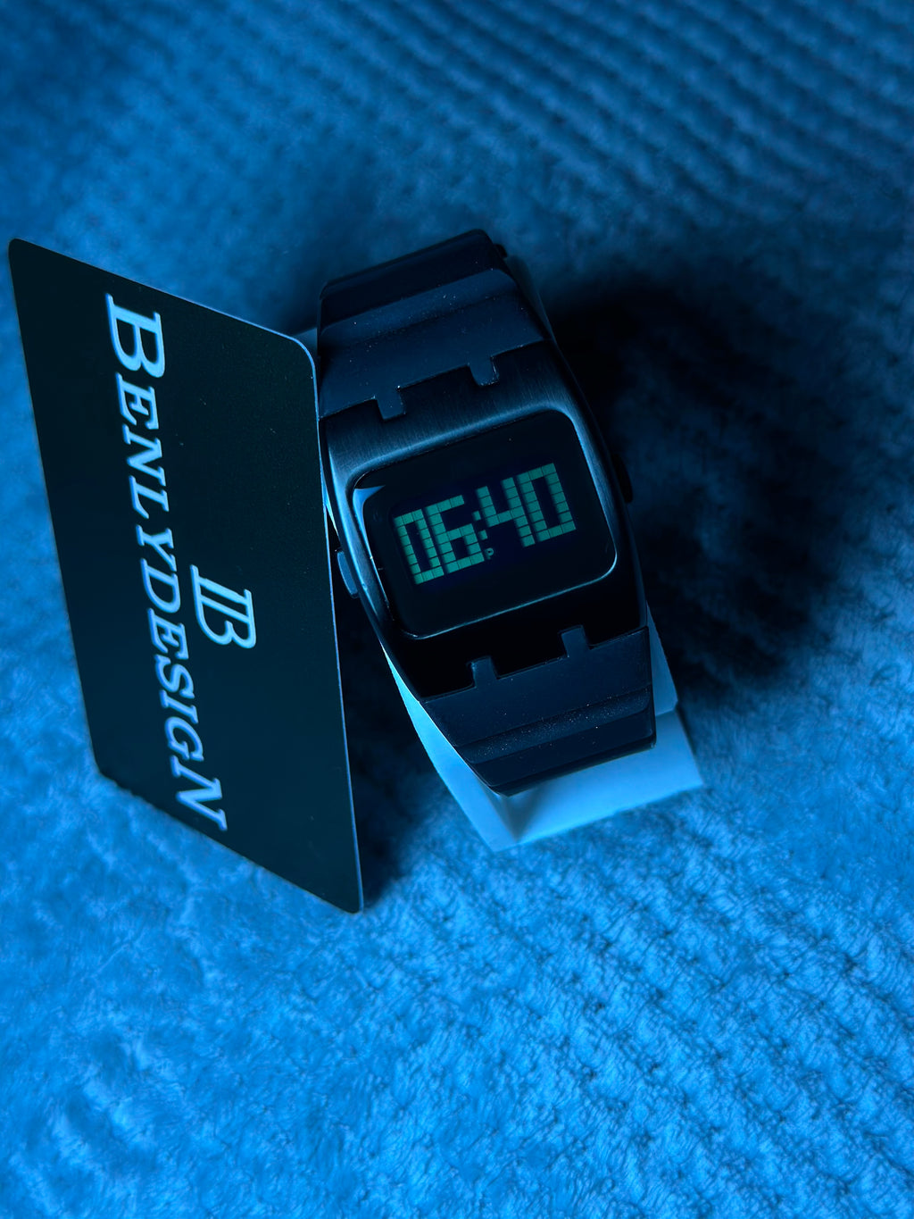 IB DESIGN Unique Metal Watches Digital BENLY Watches For Men Minimalist Style Fashion Electronic Cool Watches Z8000