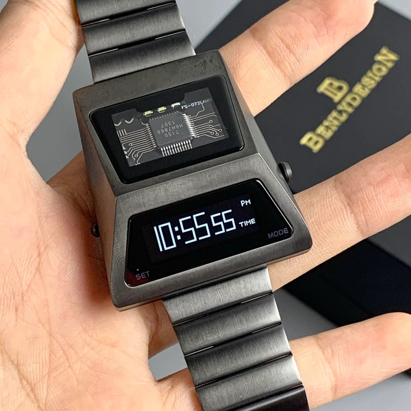 BENLYDESIGN-CYBER TANK /SOLAR/CYBERPUNKS-SS WRIST WATCH 3000-C - REQUIRED PRE-ORDER CHAT WITH US ON WEB