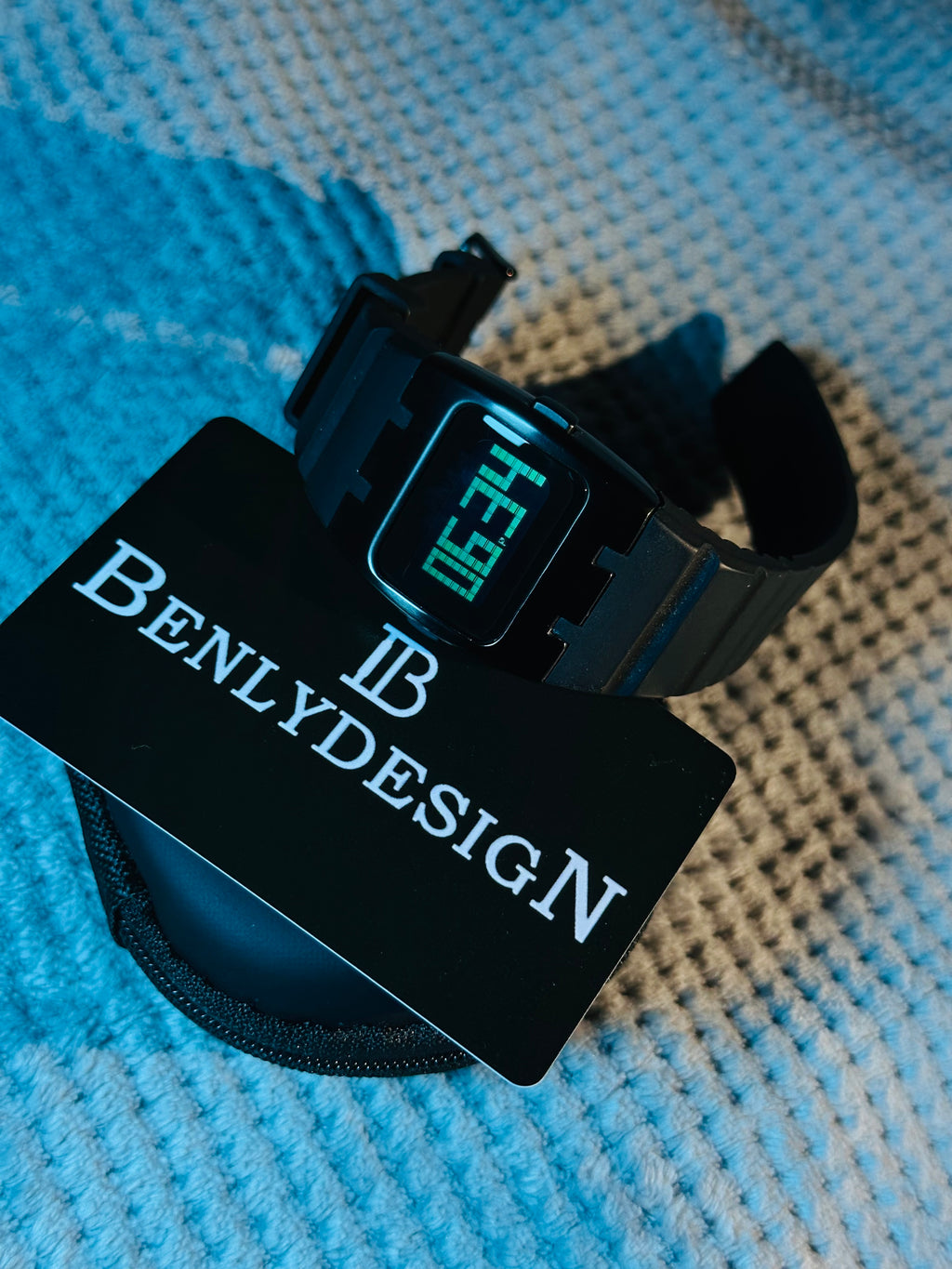 IB DESIGN Unique Metal Watches Digital BENLY Watches For Men Minimalist Style Fashion Electronic Cool Watches Z8000