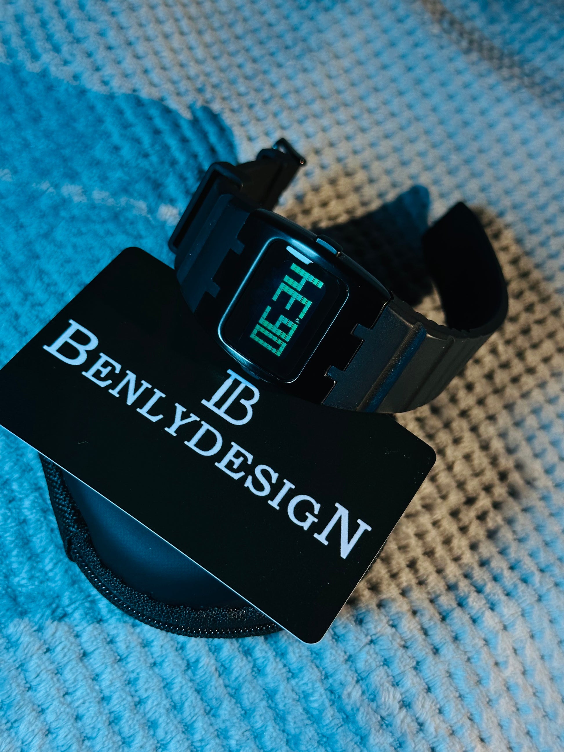 IB DESIGN Unique Metal Watches Digital BENLY Watches For Men Minimalist Style Fashion Electronic Cool Watches Z8000