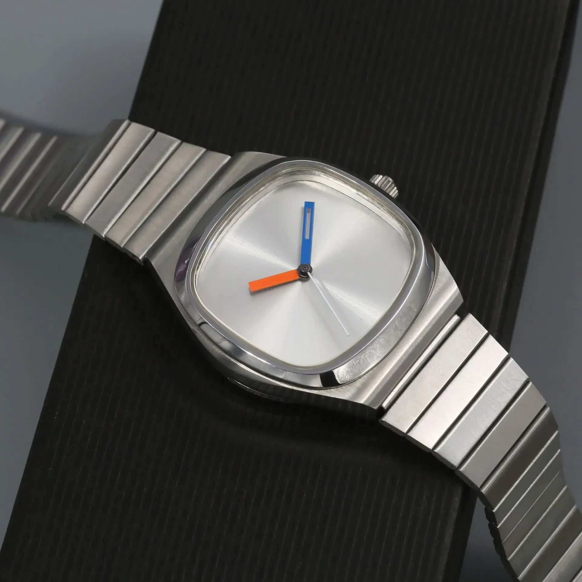 Couple Watch for Men Women Reloj Mujer Man Quartz Wristwatch Male Luxury Black Sliver Color Vintage Ladies Stainless Steel Clock