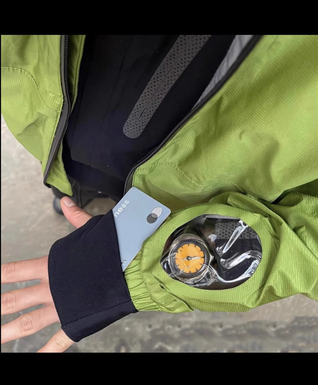 Alien Crush Oakley Style European and American Watch Rare Ins Same Style Niche Design