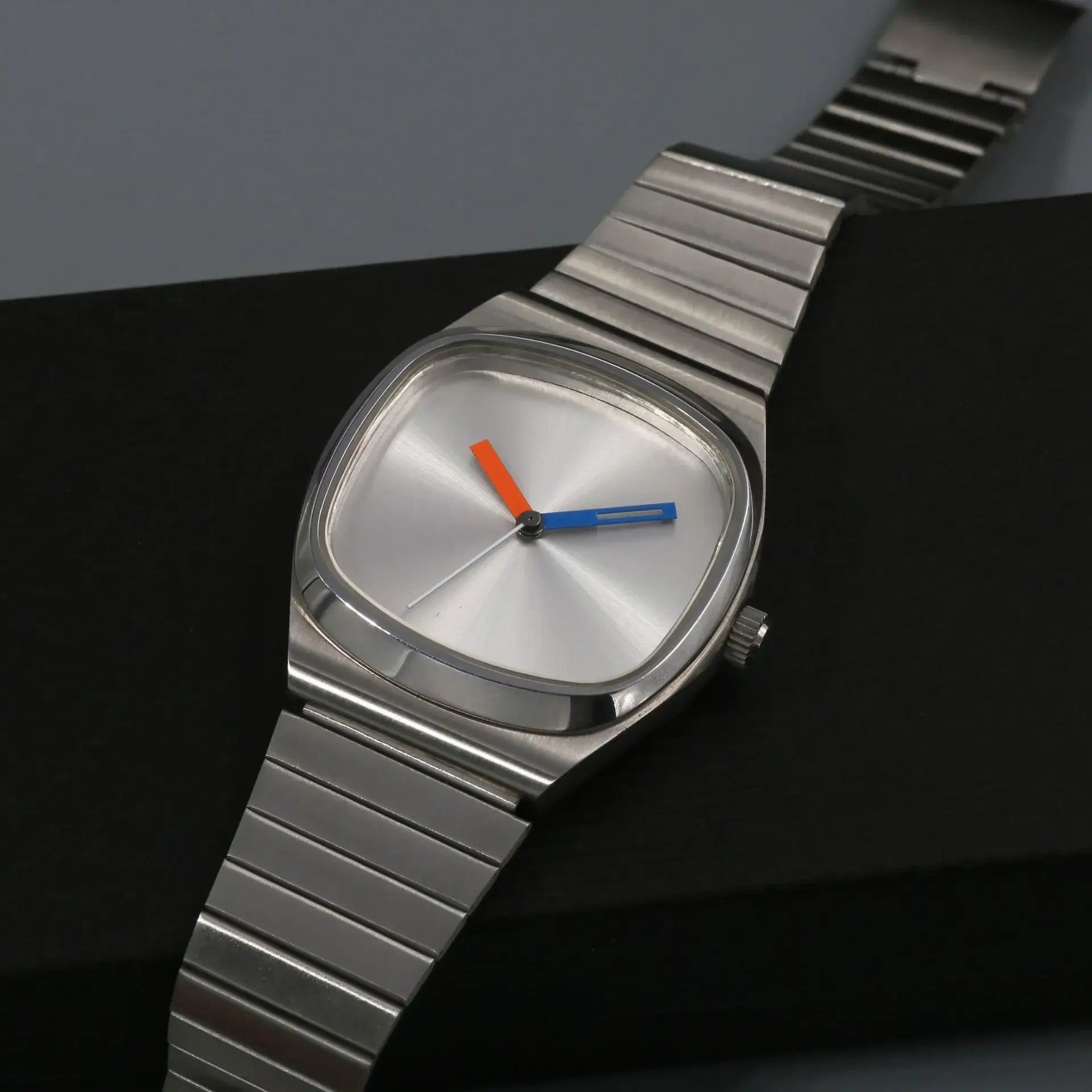 Couple Watch for Men Women Reloj Mujer Man Quartz Wristwatch Male Luxury Black Sliver Color Vintage Ladies Stainless Steel Clock