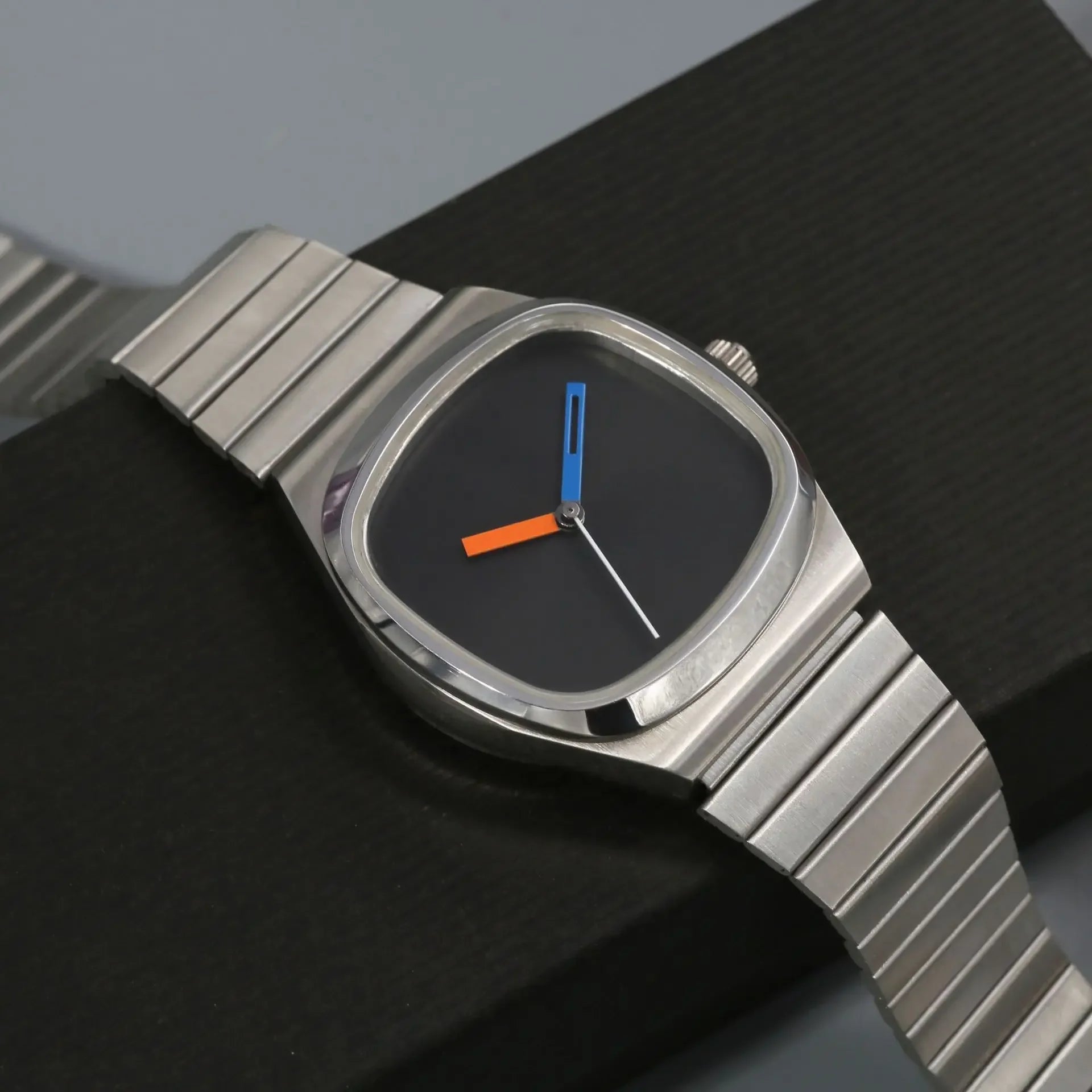 Couple Watch for Men Women Reloj Mujer Man Quartz Wristwatch Male Luxury Black Sliver Color Vintage Ladies Stainless Steel Clock