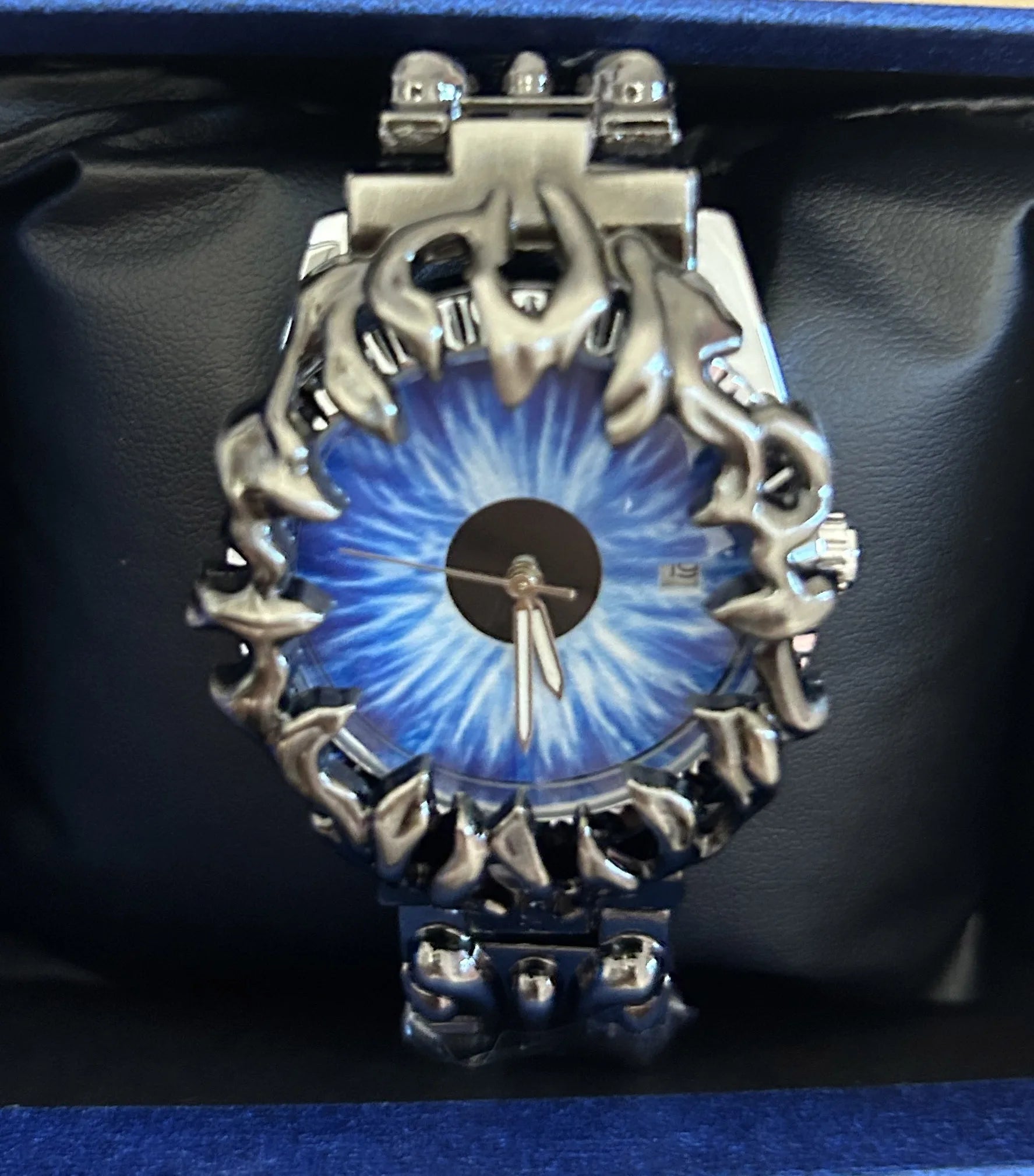 heterosexual claw watch alabaster style retro Y2K special shaped advanced ins niche watches