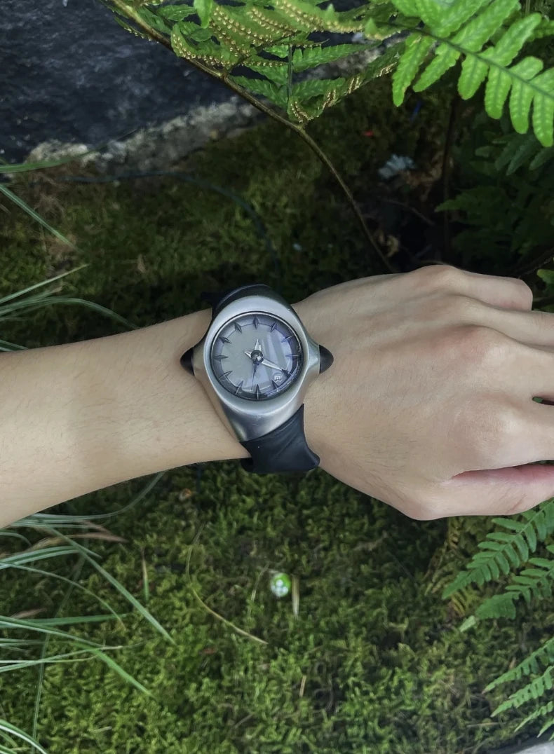 Alien Crush Oakley Style European and American Watch Rare Ins Same Style Niche Design