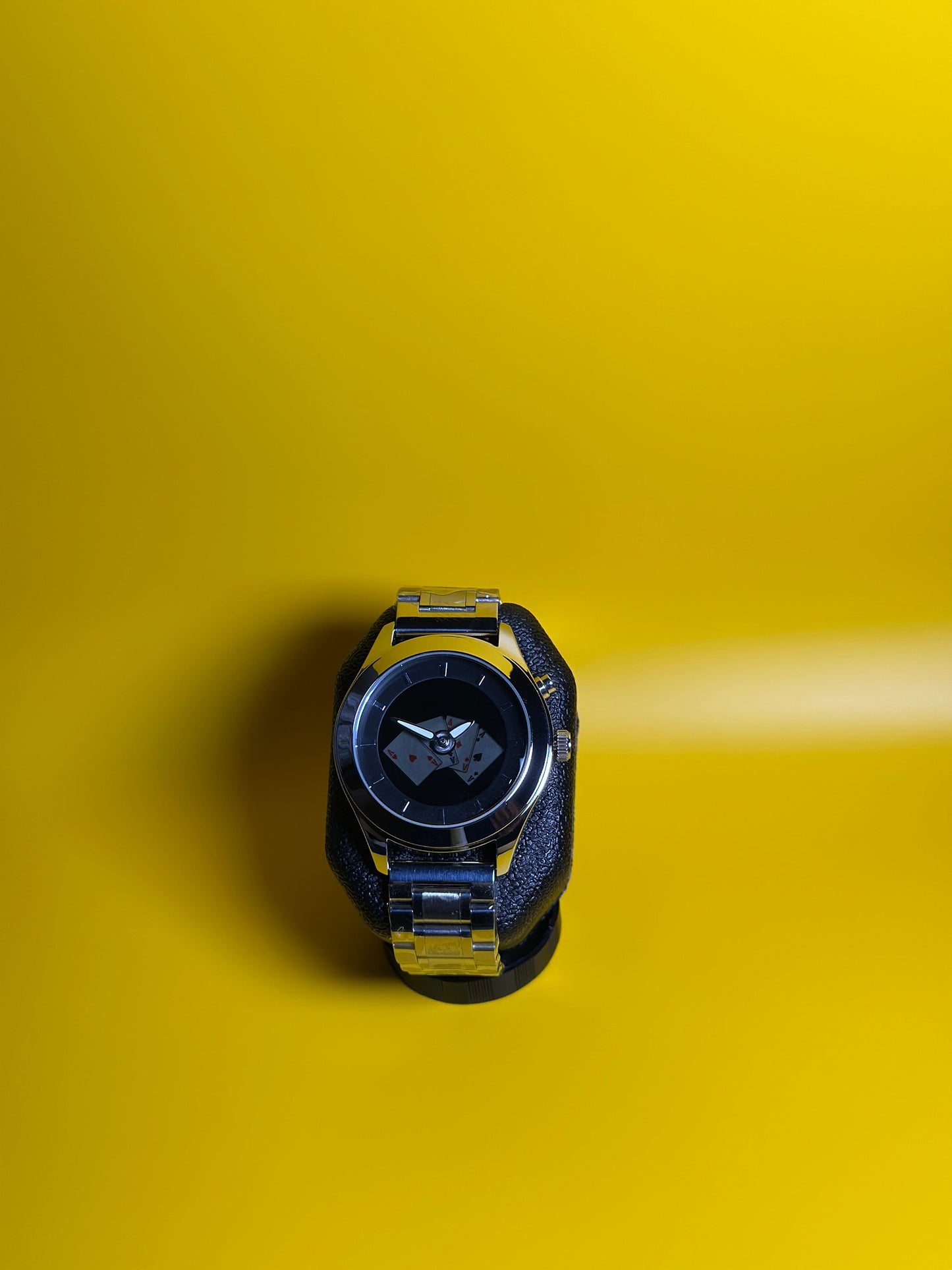 Poker Face in Motion - The Game Never Stops - Circle dial